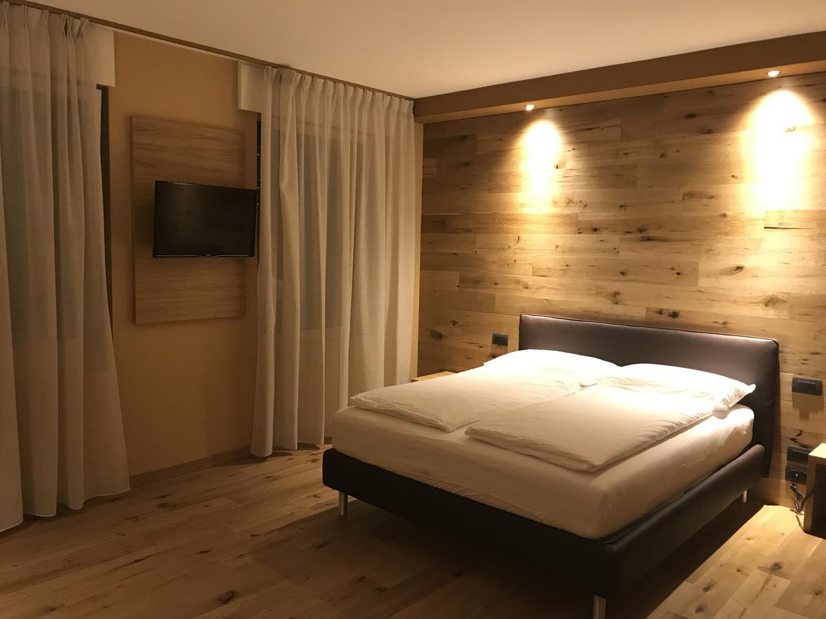 Carla Failela Hotell Valli del Pasubio Exteriör bild